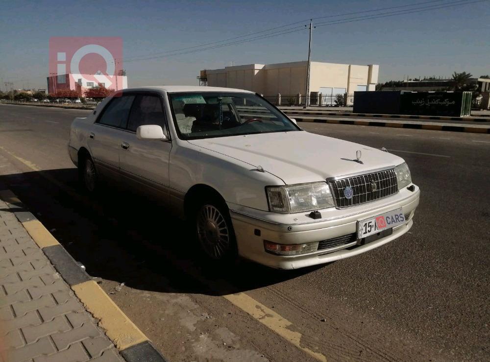 تۆیۆتا کراون